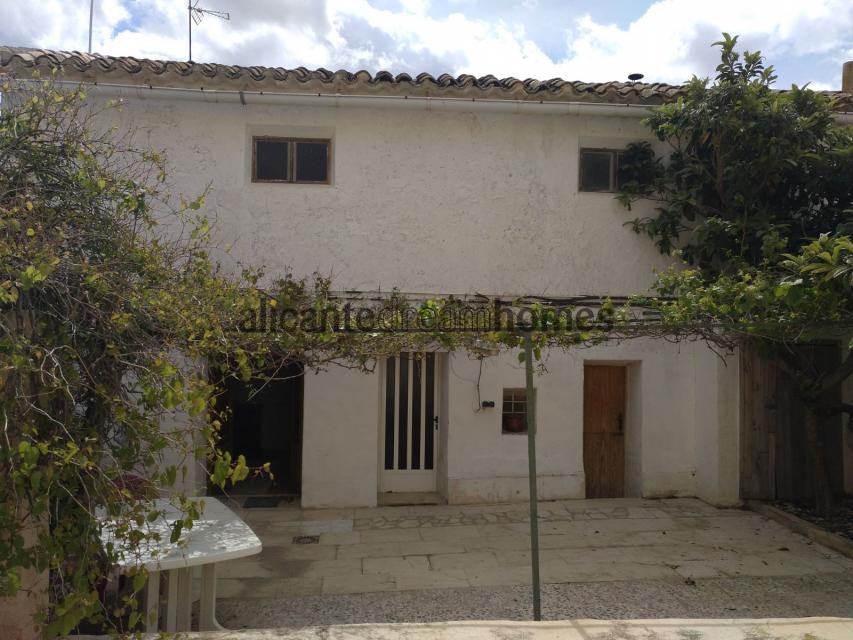 Spacious 4 bed village house in Torre Del Rico in Alicante Dream Homes Hondon