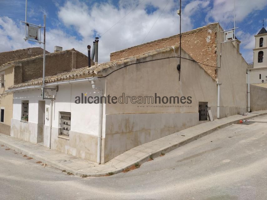 Spacious 4 bed village house in Torre Del Rico in Alicante Dream Homes Hondon
