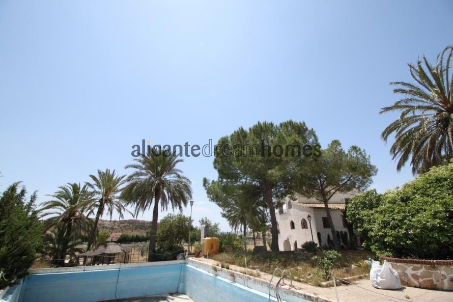 Villa Pozo Blanco, Home on the Ranch in Alicante Dream Homes Hondon