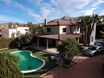Large luxurious detached villa Loma Bada, Alicante