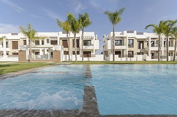 Amazing Apartment with huge Communal Pool and 4 Golf Courses nearby