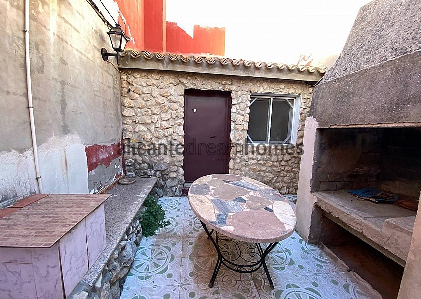 3 Bed 2 Bath Townhouse with 2 Bed Guest house in Alicante Dream Homes Hondon