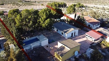 3 Bedroom villa with casita and swimming pool in Sax