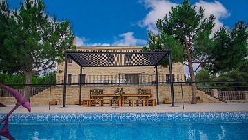 Impressive Villa with 9 bedrooms in Biar
